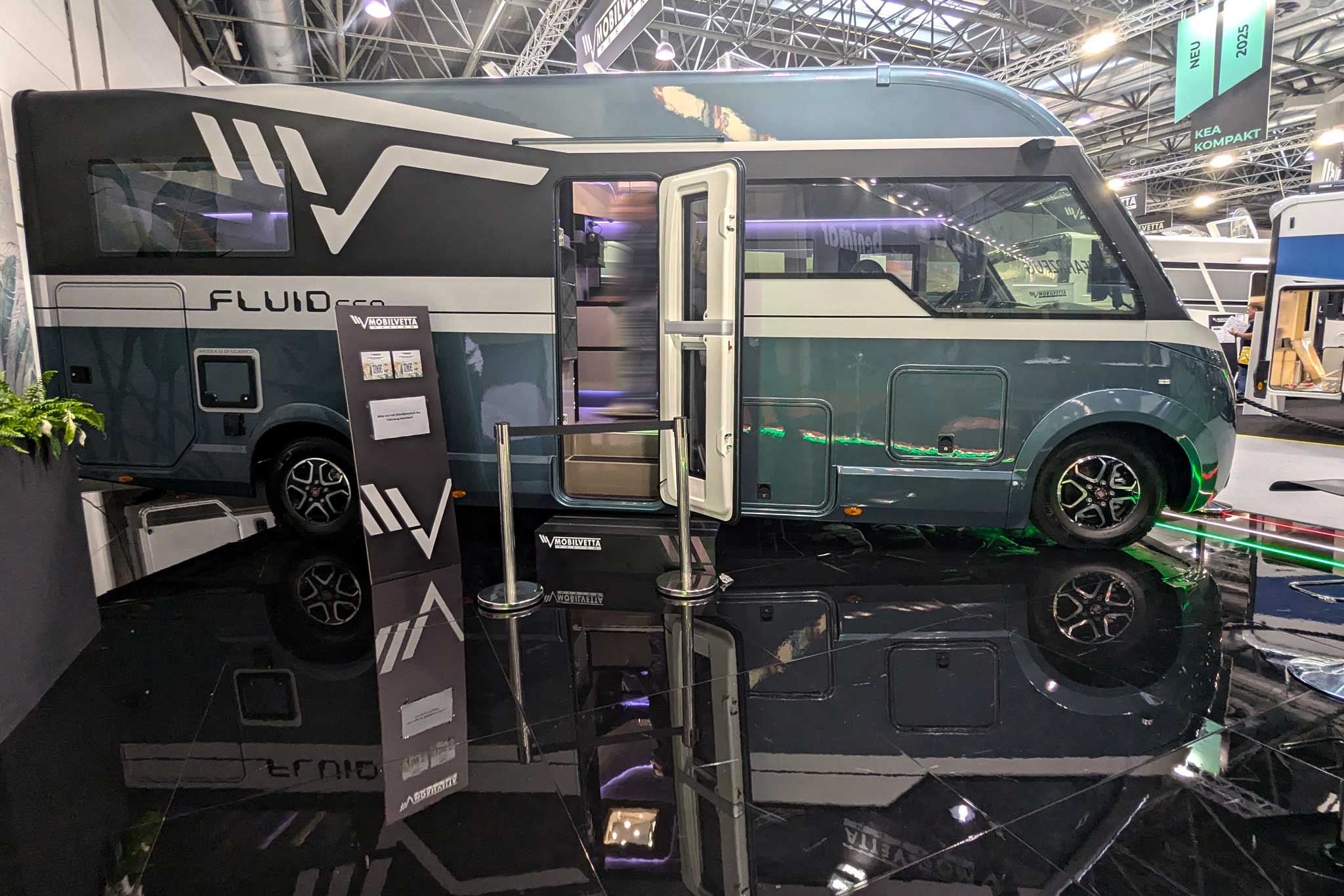 Mobilvetta Fluideen – Innovative Designstudie 2024 mit Panorama-Skyroof und Scheibenverdunkelung