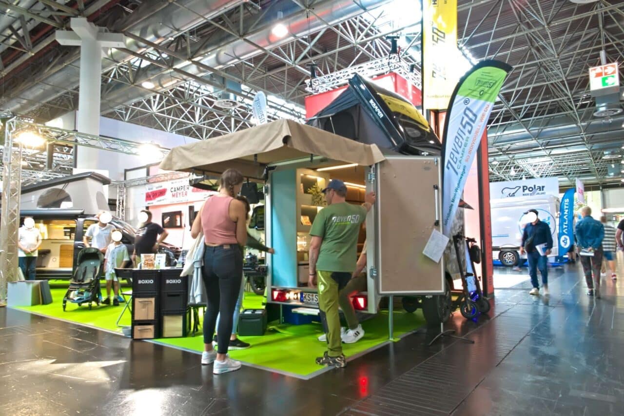 7even50 Mini-Travel (2025) - Çatı çadırlı ve 5 yatağa kadar mini karavan 1 7even50 doppel fluegeltuer caravan salon 2024 c jalil landero flores