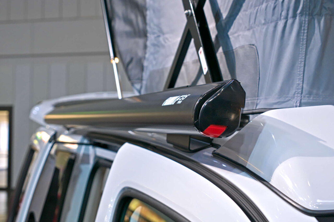 Vanderer One (2025): modüler gövdeli ve uyku tavanlı kompakt mini karavan 16 vanderer one markise