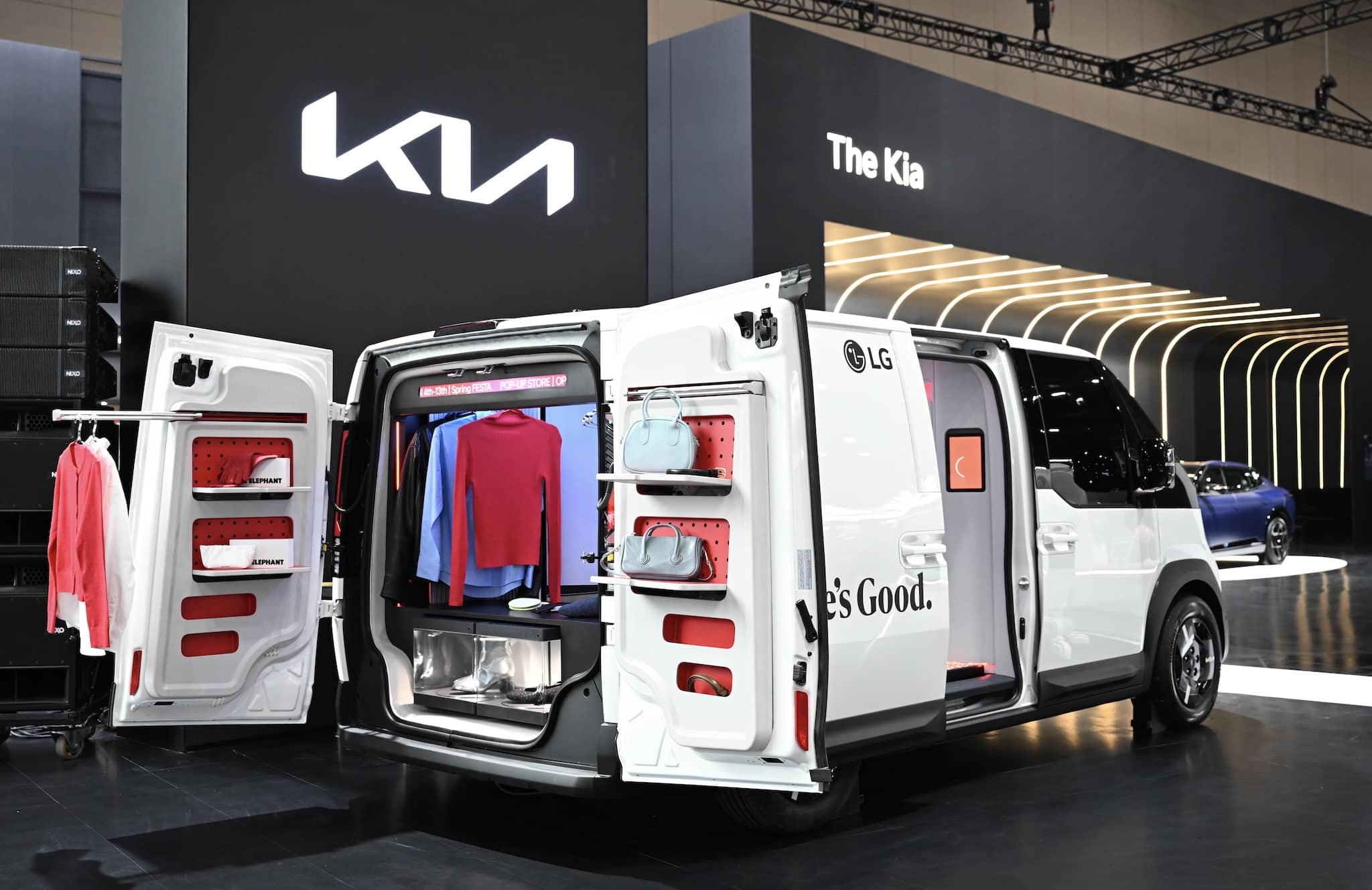 Teknoloji macerayla buluşuyor: KIA ve LG fütüristik kamp konseptini sunuyor